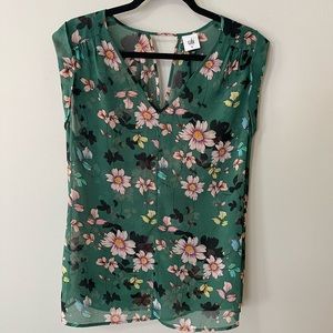 Gorgeous Cabi lightweight sleeveless blouse. Size Med.